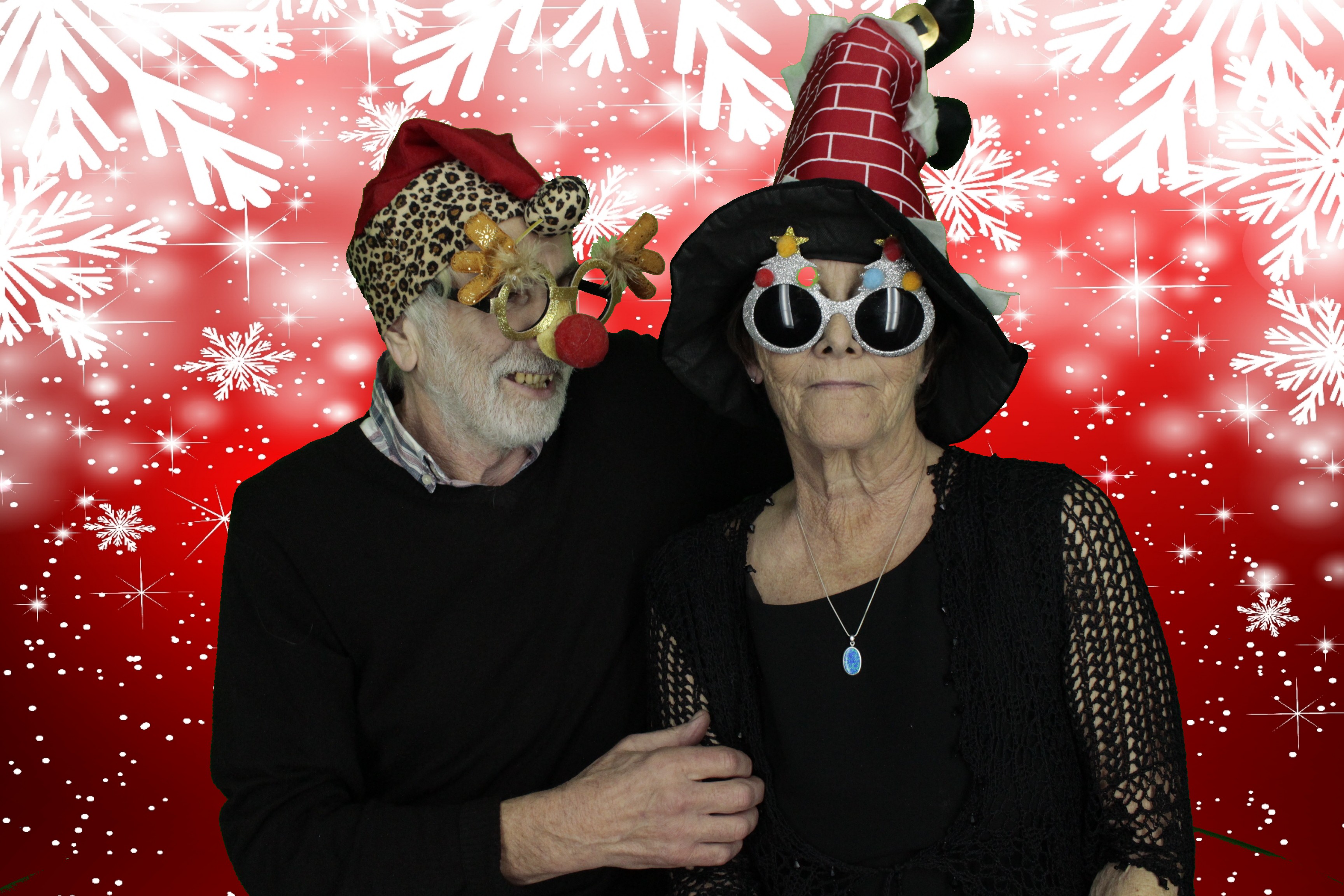 Silvermere Christmas Party | View more photos from the event at gallery.myphotoboothexperience.co.uk/u/MyPhotoBoothExperienceLtd/Silvermere-Christmas-Party-3